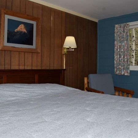 Redwood Cabins Otel Stanley Dış mekan fotoğraf